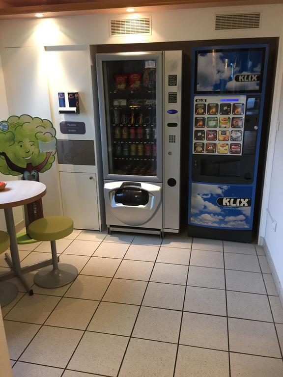 Ibis Budget Niort - La Creche Exterior foto