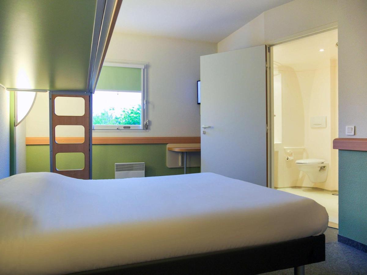 Ibis Budget Niort - La Creche Exterior foto